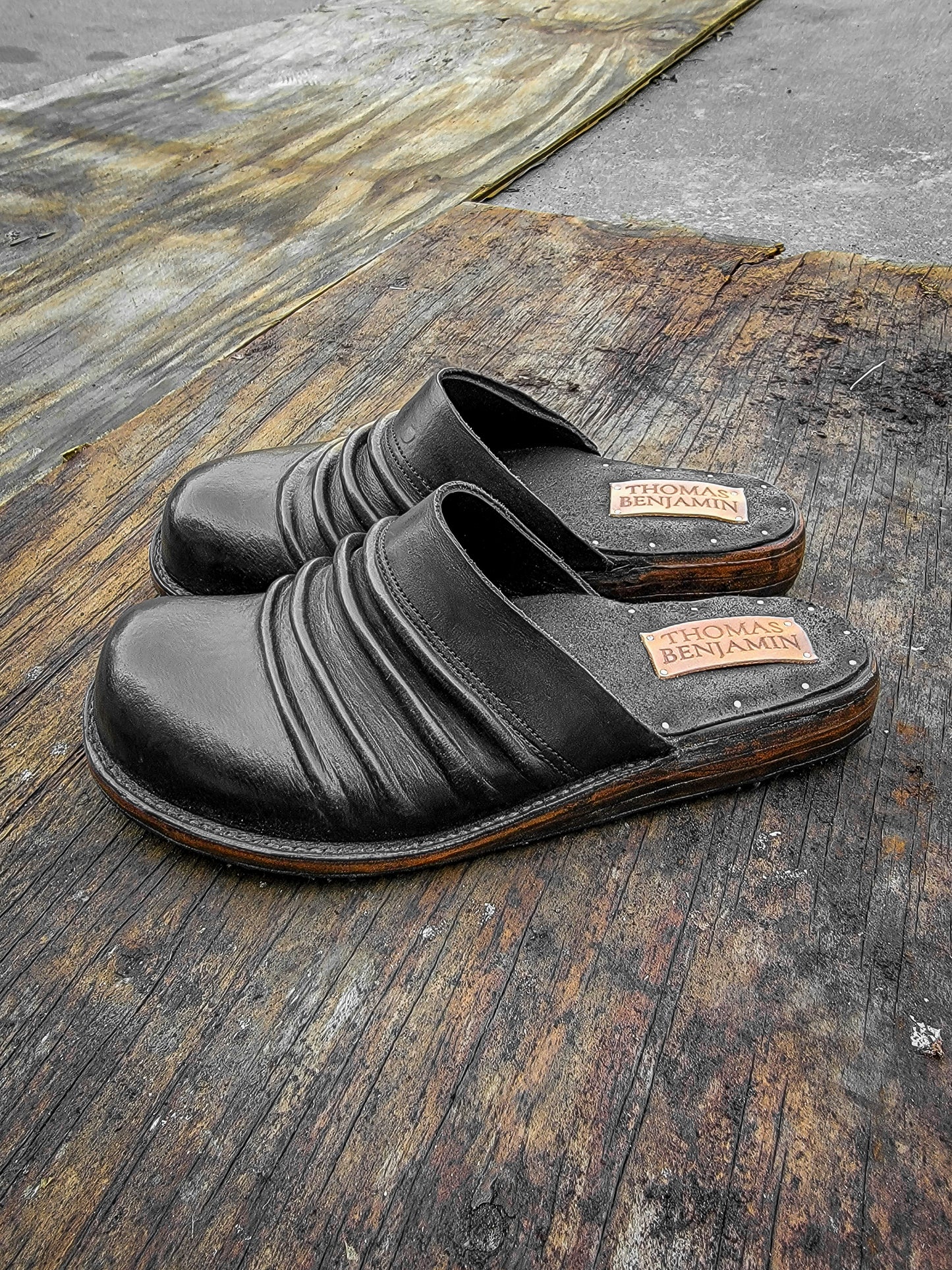 R006: Black Wrinkle (Oil Finish)