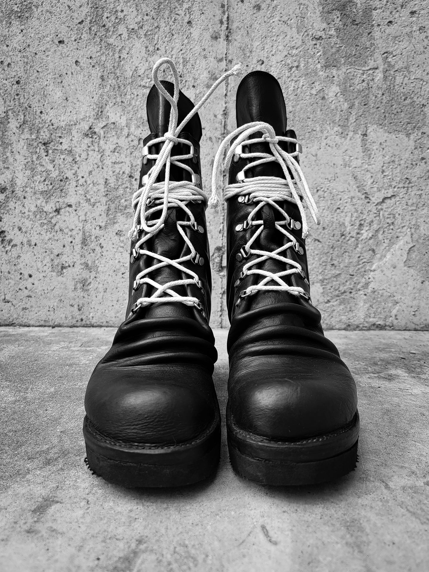 R008 Wholecut: Customer Designed Style