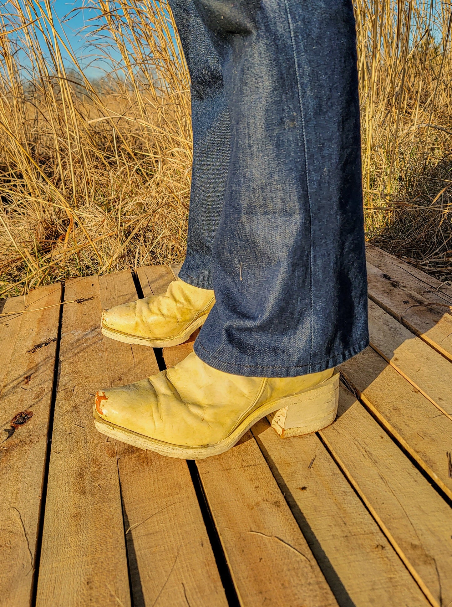 001: Aged Straw (Acrylic on top of Oil Finish)