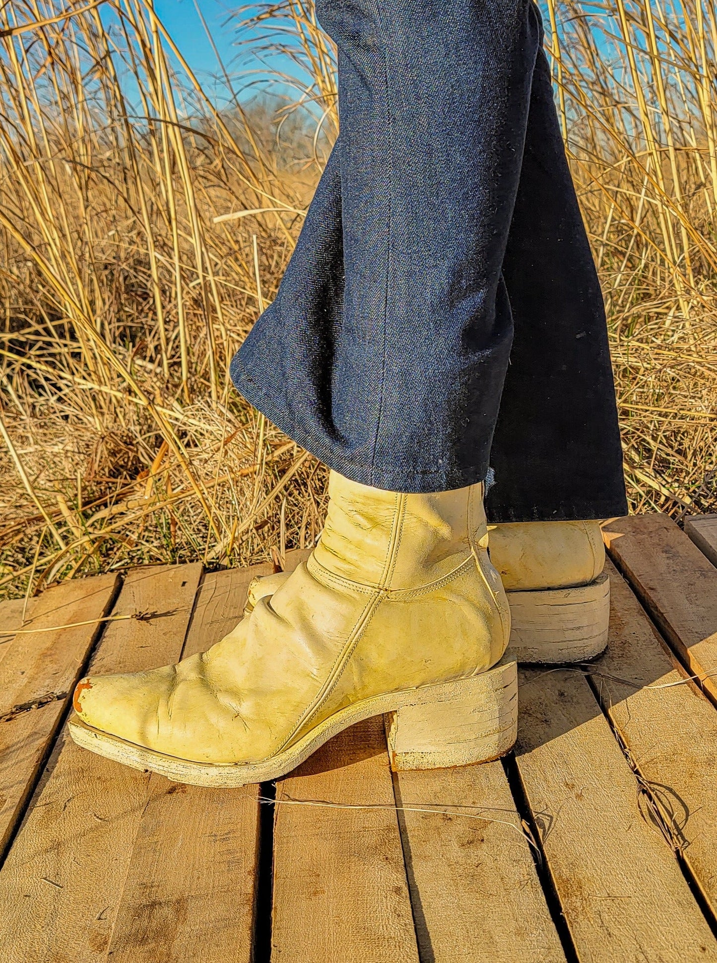 001: Aged Straw (Acrylic on top of Oil Finish)