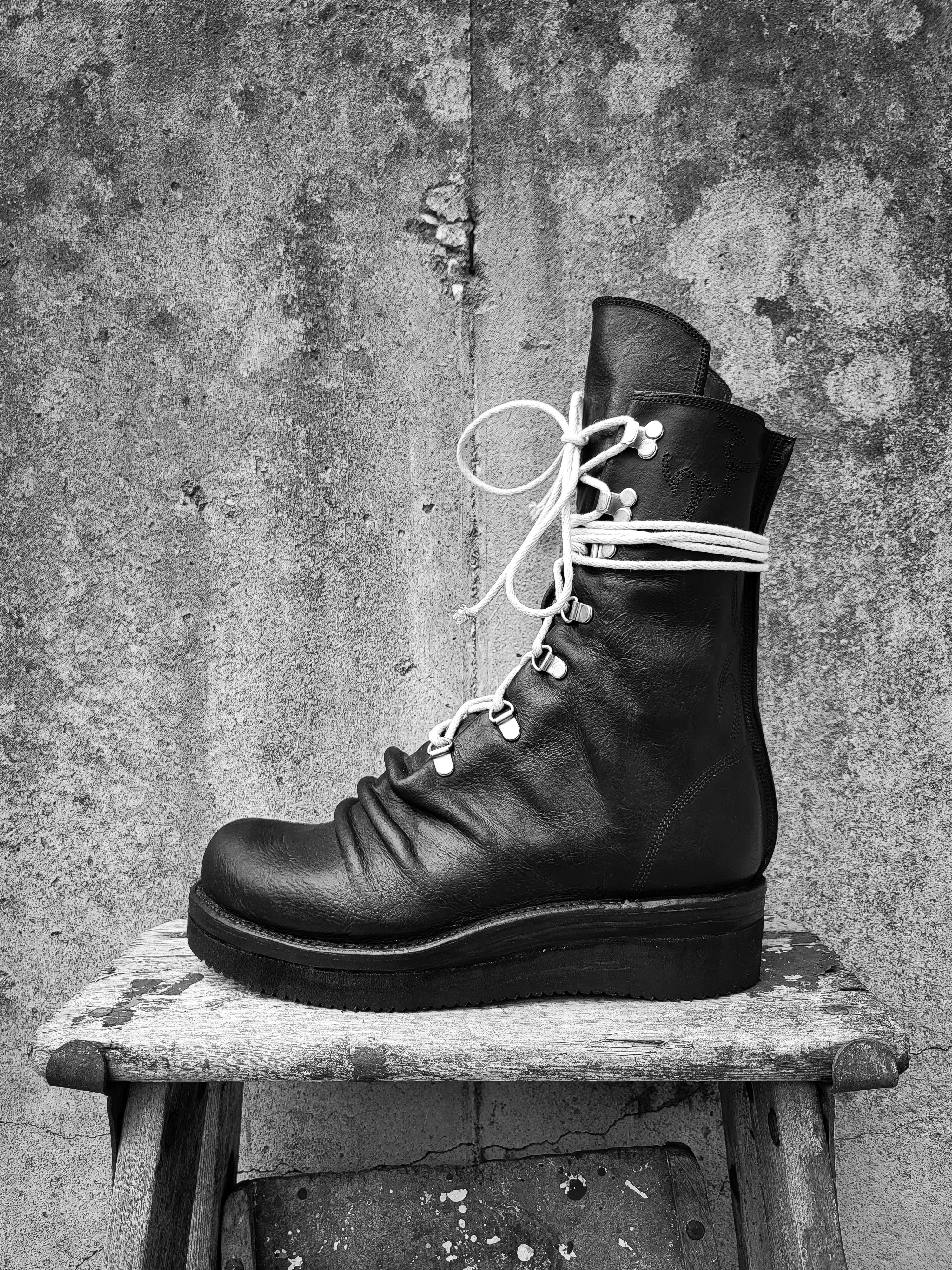 Wholecut boots hotsell