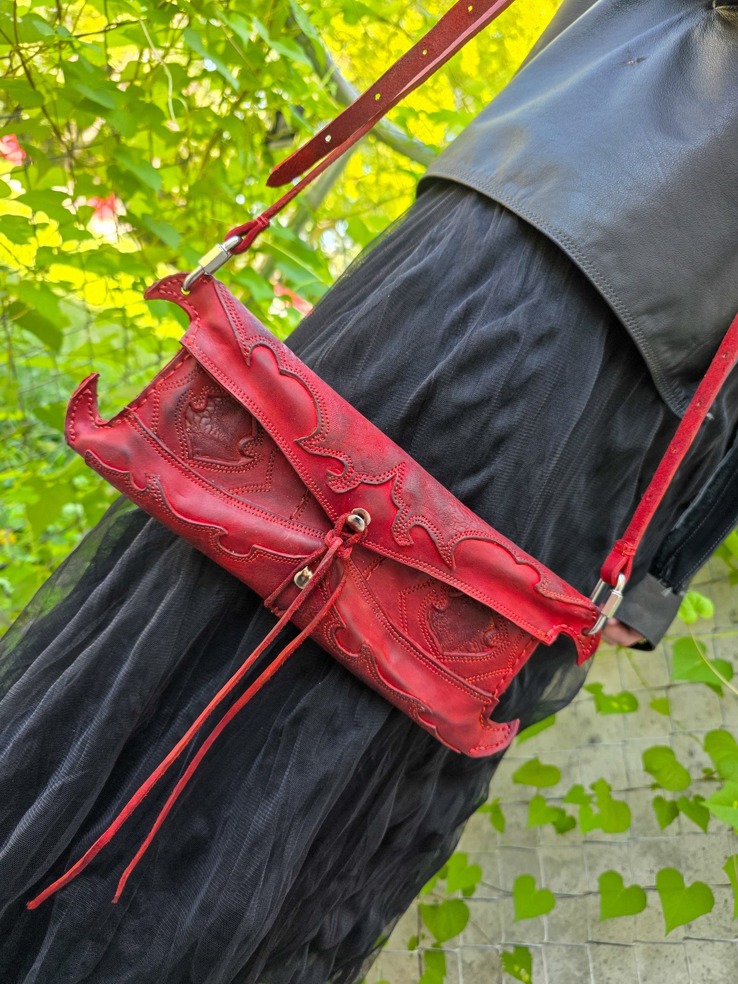 00WSC in HorseRump: Red Textured (Exact Bag)