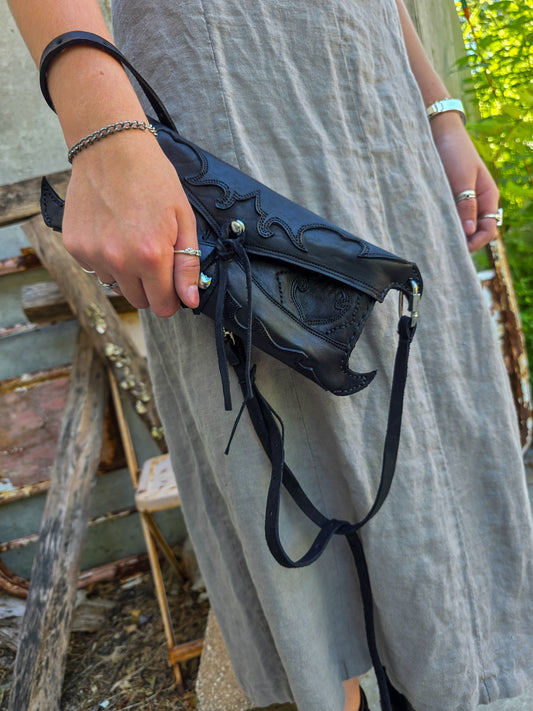 00WSC in HorseRump: Black Smooth (Exact Bag)