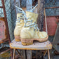 R0014 DirtyWhite/Aged Straw in Smooth Horse Shoulder