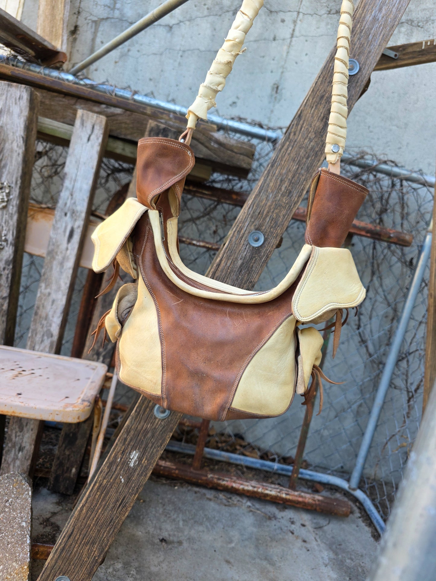 00WSB in Natural Vegtan HorseRump and Dirty White/Aged Straw HorseShouldler